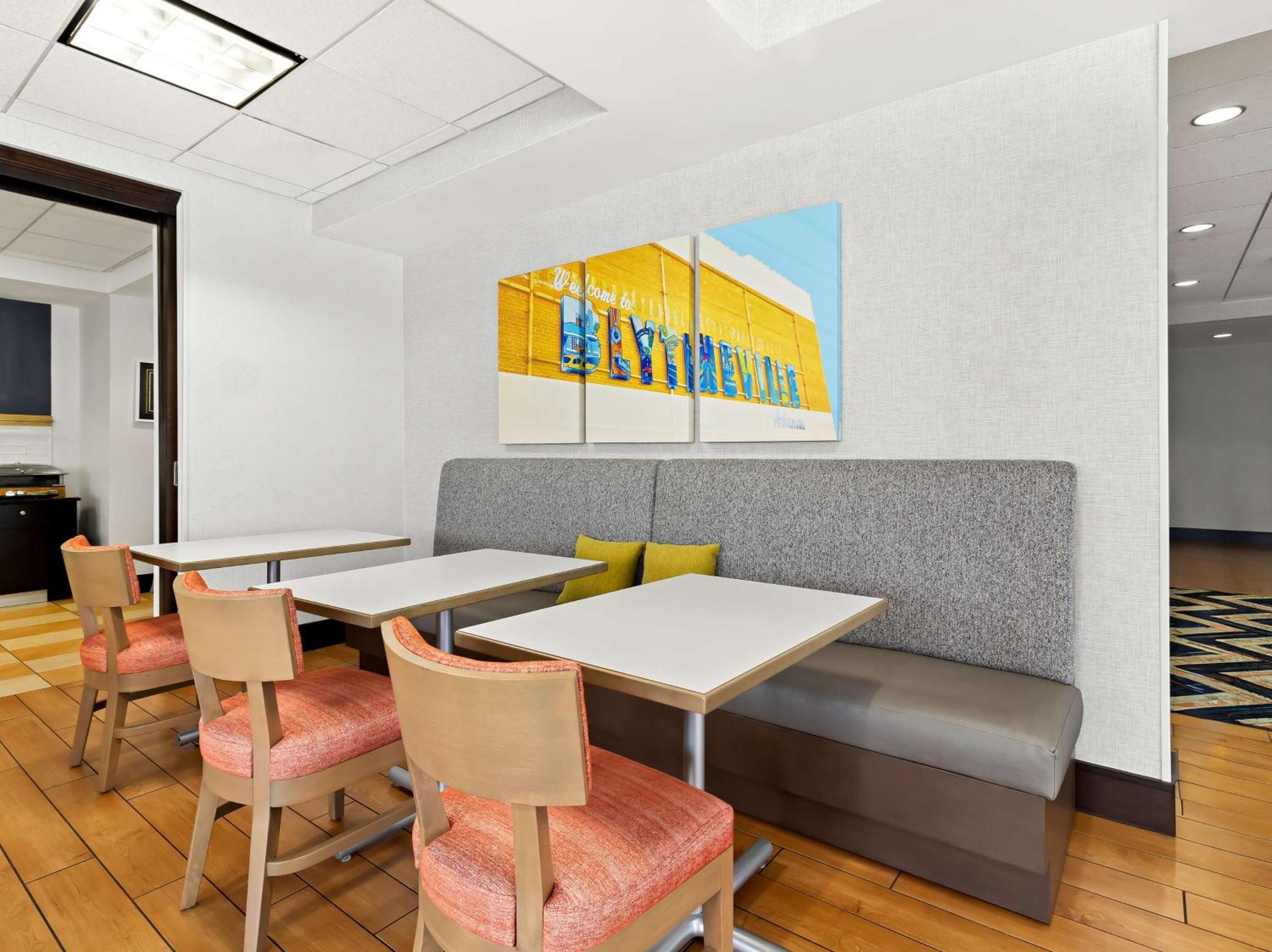 Hampton Inn Blytheville Bagian luar foto