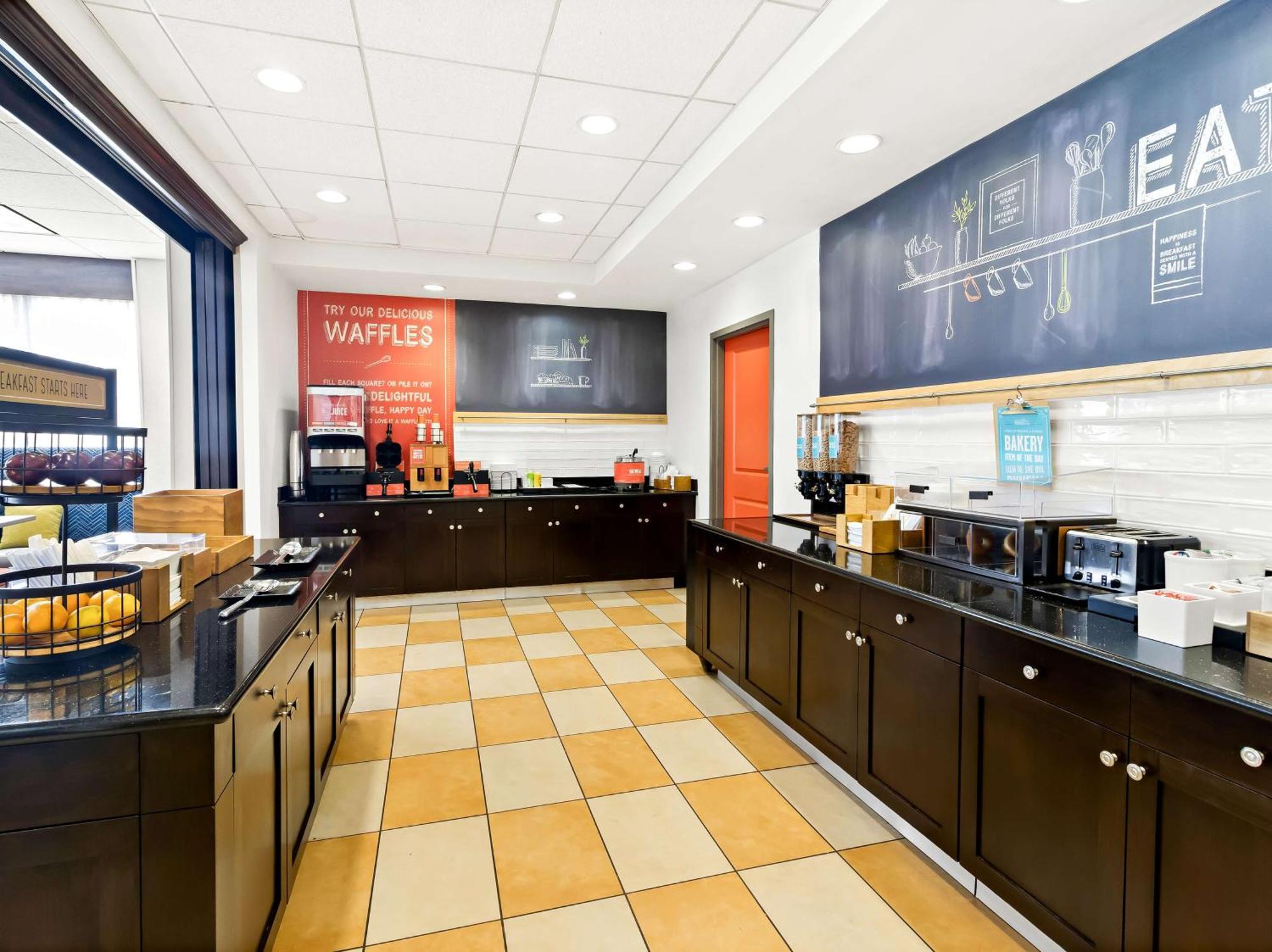 Hampton Inn Blytheville Bagian luar foto