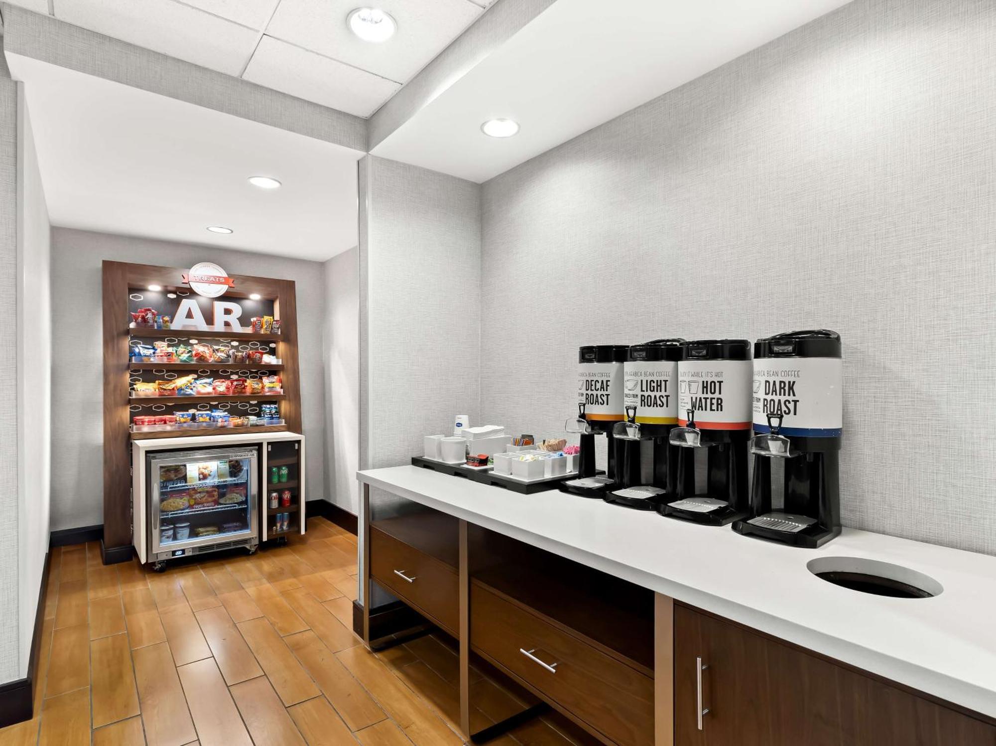 Hampton Inn Blytheville Bagian luar foto