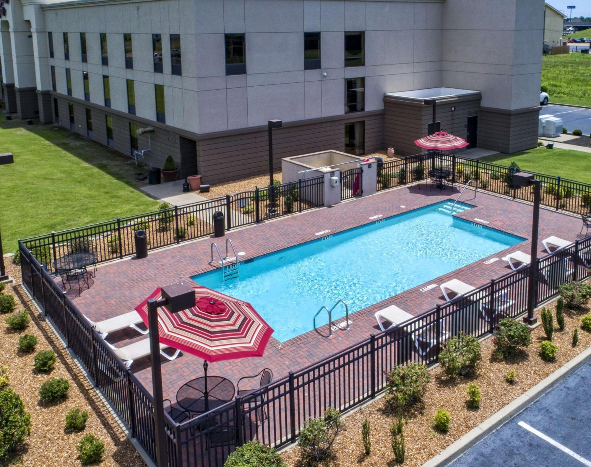 Hampton Inn Blytheville Bagian luar foto