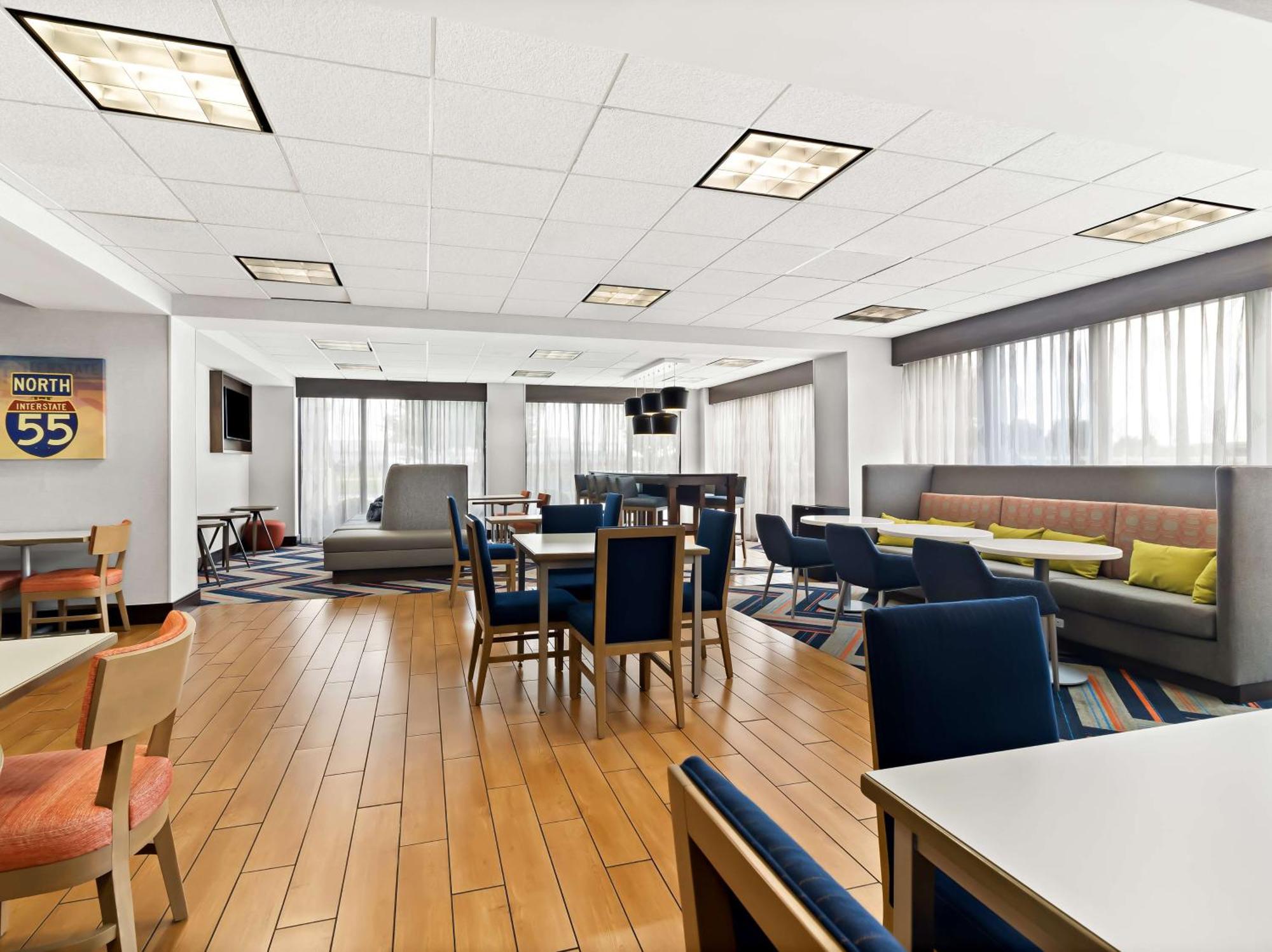 Hampton Inn Blytheville Bagian luar foto